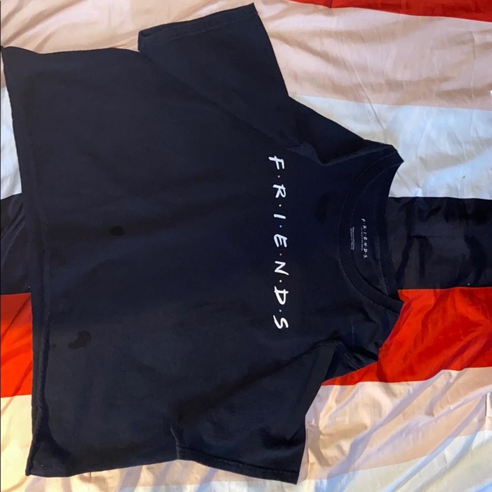 Black “friends” cropped tshirt